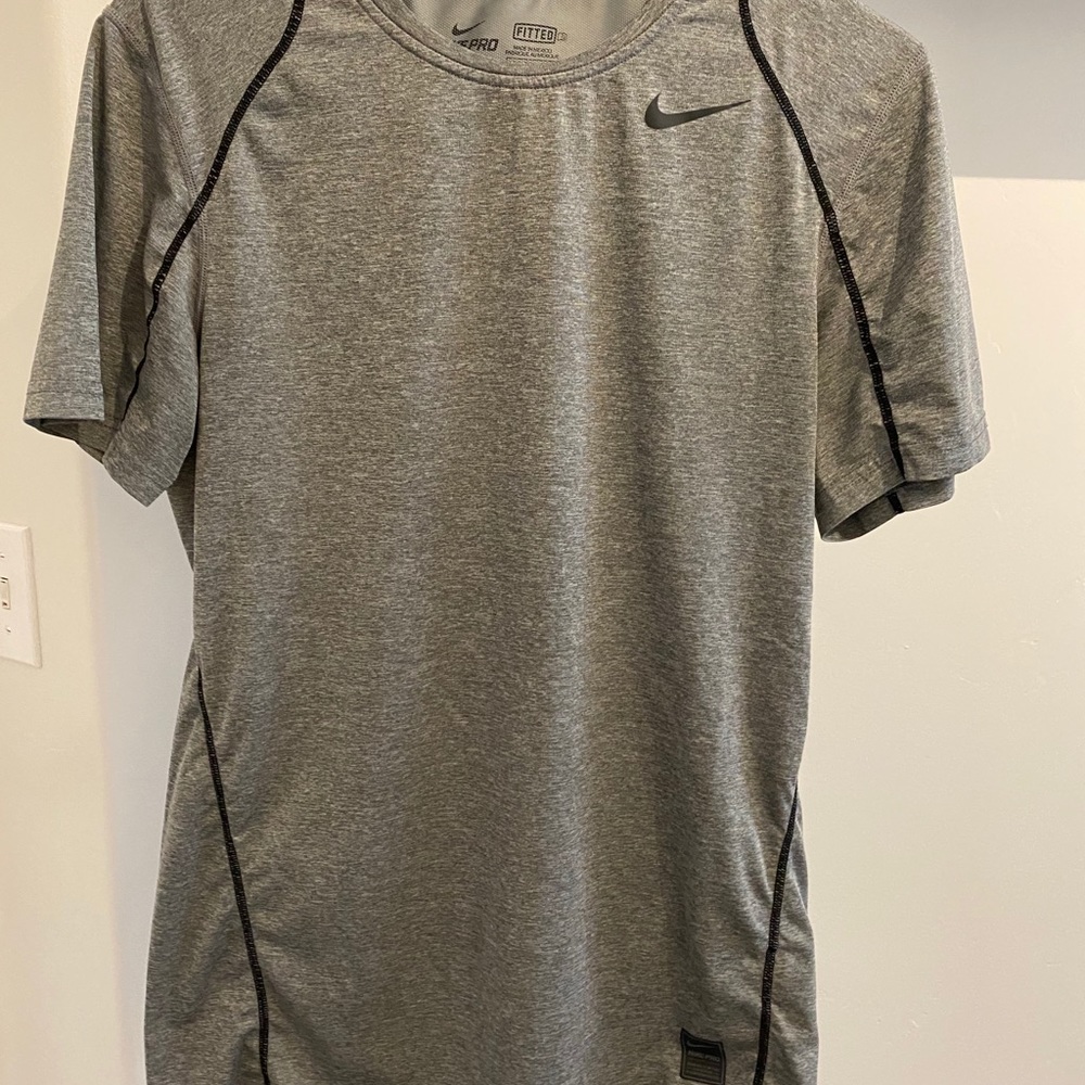 Nike fitted workout shirt